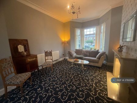 1 bedroom in a house share to rent - Photo 3