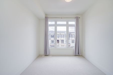 For Lease - 3298 Azam Way, Oakville, Ontario - Photo 5