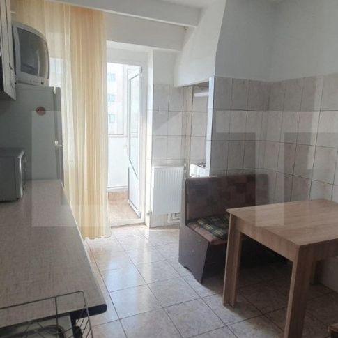 Apartament 2 camere 60 mp, centrala termica, AC, zona Poliva - Fotografie 1