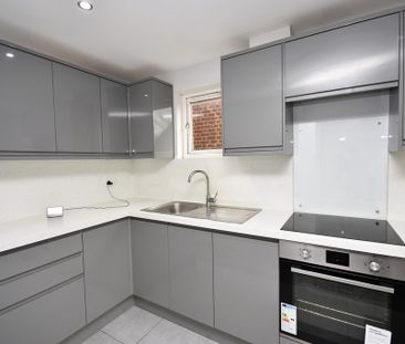 2 bedroom flat to rent - Photo 6