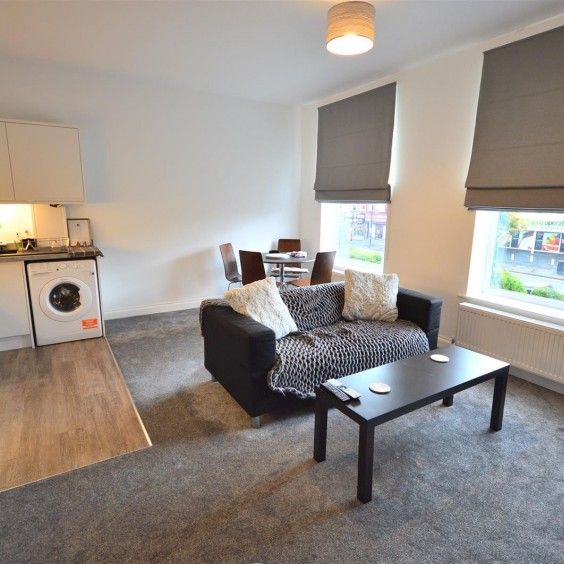 1 Bedroom Apartment To Let - Photo 1