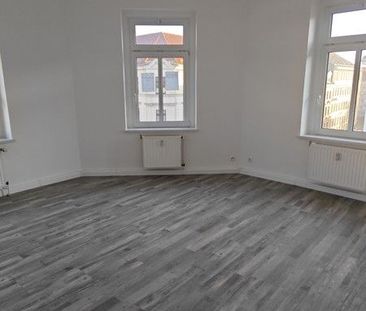 Neu renovierte und geräumige 2 Raum Wohnung - Photo 6