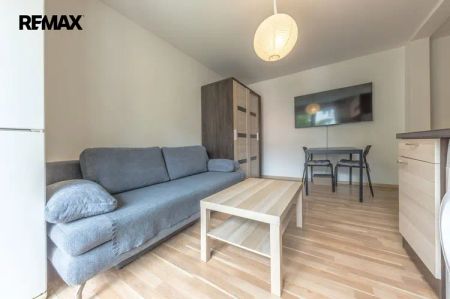 Pronájem bytu 2+kk s balkónem a sklepem – Milovice, ul. Braniborská - Photo 5
