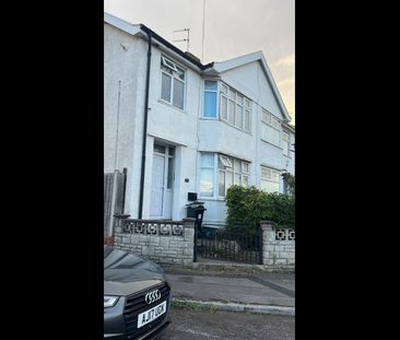 1 Bed Maisonette, Station Road, BS34 - Photo 1