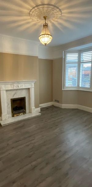 3 bedroom house - semi-detached to rent - Photo 1