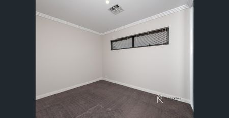 Large well presented townhouse - Photo 5