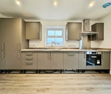 2 bedroom flat - Photo 5