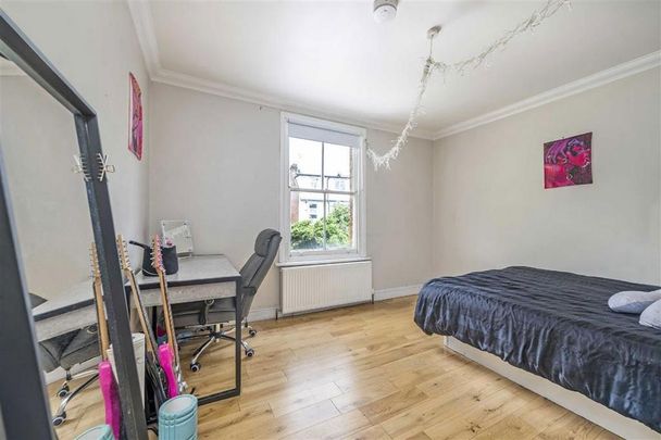 3 bedroom flat to rent - Photo 1