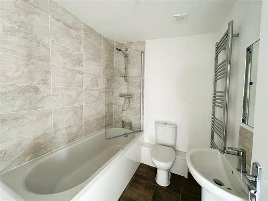 3 bedroom semi-detached house to rent - Photo 1