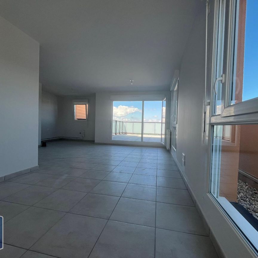 Location Appartement 4 pièces 82m² MIONNAY 01390 - Photo 1
