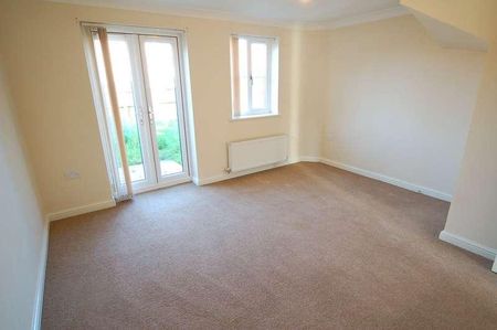 Blackthorn Close, Red Lodge, Bury St. Edmunds, Suffolk, IP28 - Photo 3