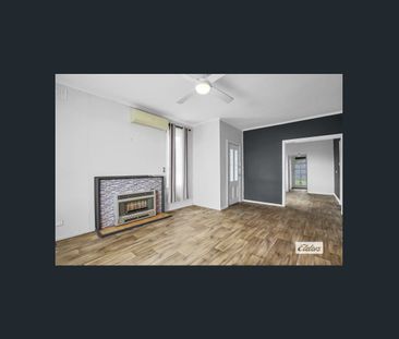 Neat home with large shed - Photo 1