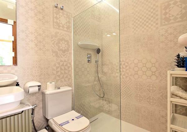 Villa for rent in Cumbre del Sol with 5 bedrooms