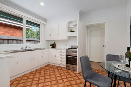 Lovely Two Bedroom Unit in Good Location! - Photo 5