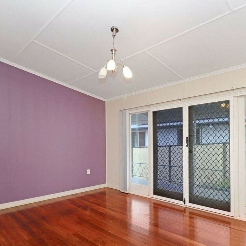 198 Cascade Street, 4305, Raceview Qld - Photo 1