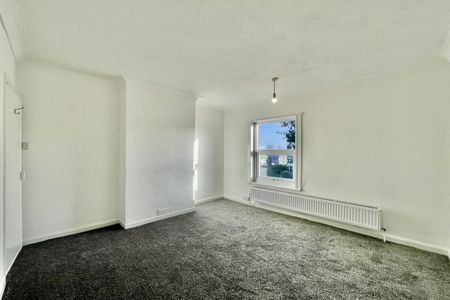 2 bed House Bourne Road, CO2 - Photo 4