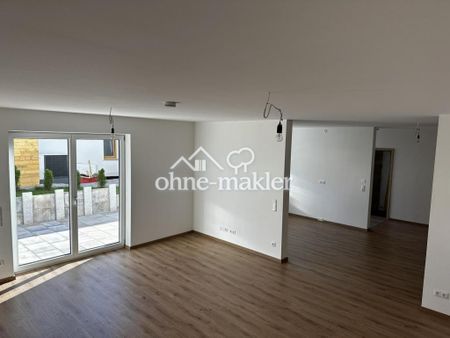 Neuwertige Doppelhaushälfte mit kleinem Garten - Photo 3