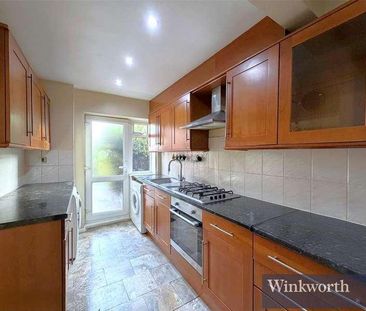Kempton Avenue, Northolt, UB5 - Photo 6