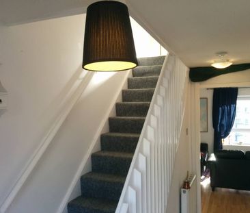 2 Bed Maisonette, Viewcraig Street, EH8 - Photo 4
