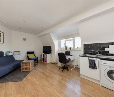 Station Road, Chingford, E4 - Photo 5