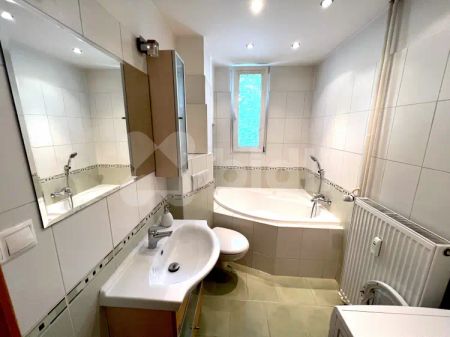 Pronájem bytu 2+kk, 44 m - Fotografie 5