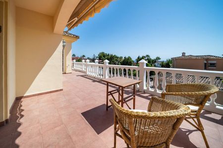 Luxury Villa for rent in Marbella, Andalusia - Photo 2