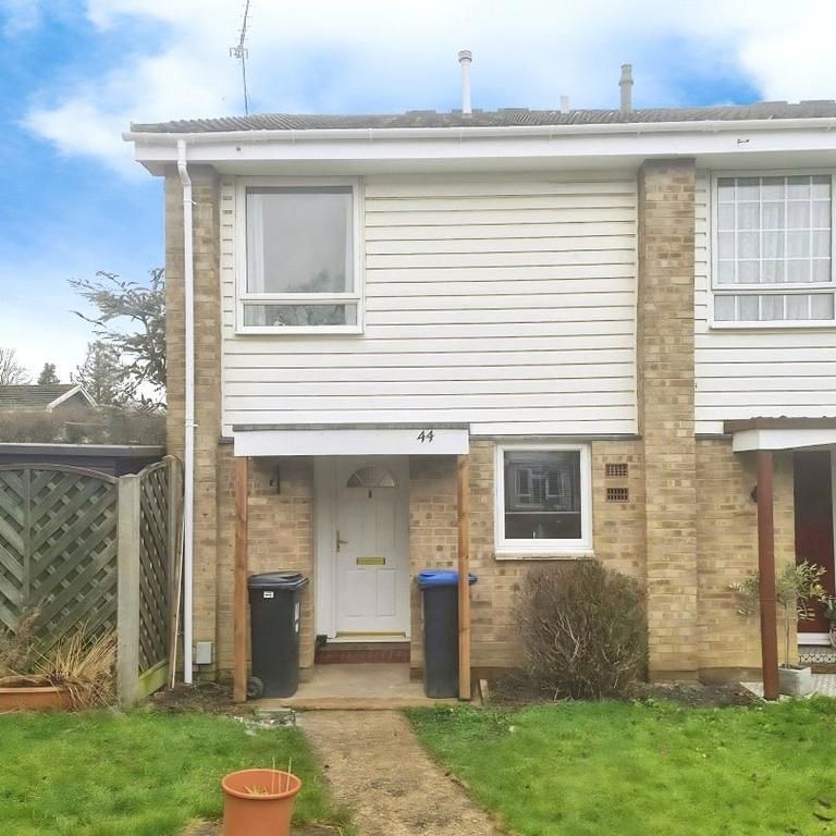 3 bedroom end of terrace house to rent - Photo 1