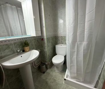 Calle de la Codorniz, Madrid, Community of Madrid 28047 - Photo 2