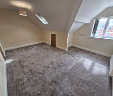 4 bedroom flat to rent - Photo 3