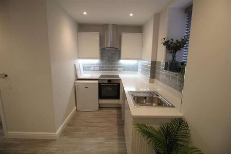 Woodborough Road, Nottingham, NG3 - Photo 4