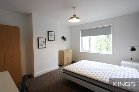 5 bedroom terraced house to rent - Photo 3
