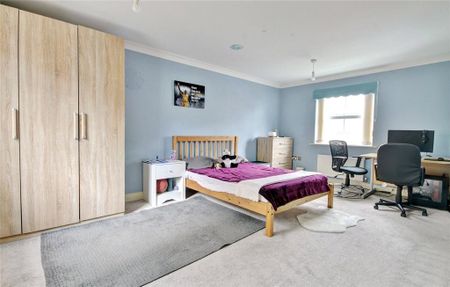 4 bedroom detached house to rent - Photo 3