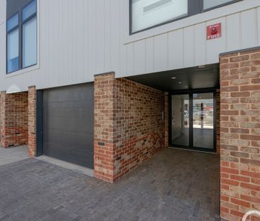 Open the Door to a Modern ground floor apartment - Photo 2