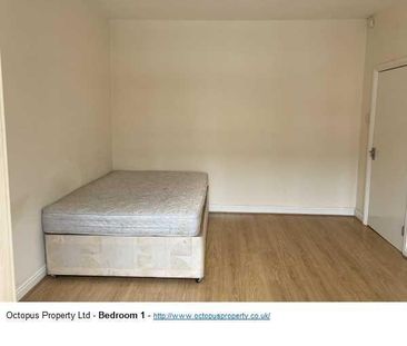 4 bedroom terraced house to rent - Photo 5