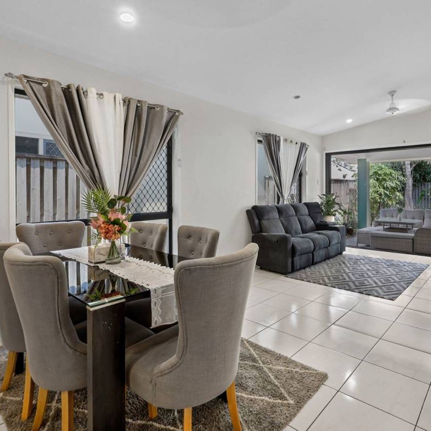 CHARMING FAMILY HOME IN ANDERGROVE - Photo 1