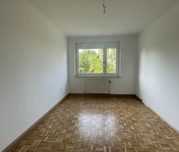 Frisch sanierte 2-Raum-Wohnung Am Bindermichl mit Loggia! Perfekte ... - Photo 1