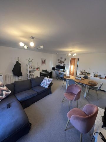 2 bedroom ground floor flat to rent - Photo 3
