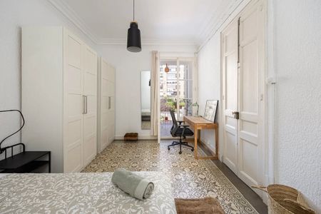 Carrer de Mallorca, Barcelona, Catalonia 08037 - Photo 4