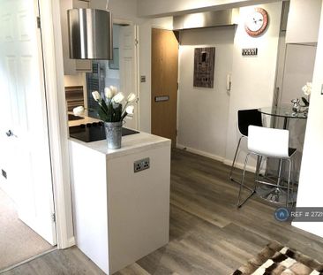 2 bedroom flat to rent - Photo 6