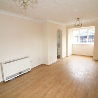 St. Leonards Close, Grays, Property for rent - Photo 1