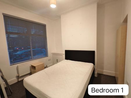 3 bedroom terraced house to rent - Photo 4