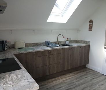 STUDENT LET 2026-27, 92 Portstewart Road, Coleraine, BT52 1SD - Photo 5