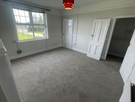 2 bedroom semi-detached house to rent - Photo 2