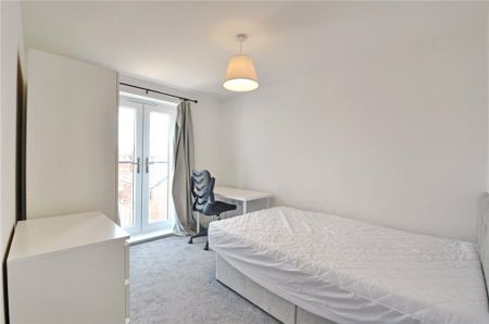 6 bedroom semi-detached house to rent - Photo 3