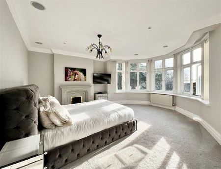 Harrop Road, Hale - Photo 4