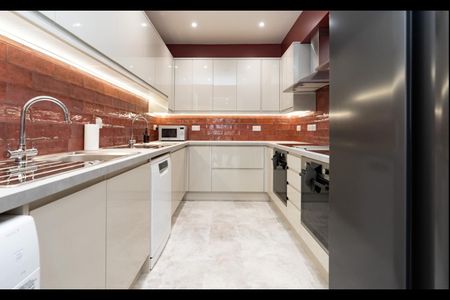 Room in a Shared House, Malmesbury Road, SO15 - Photo 2