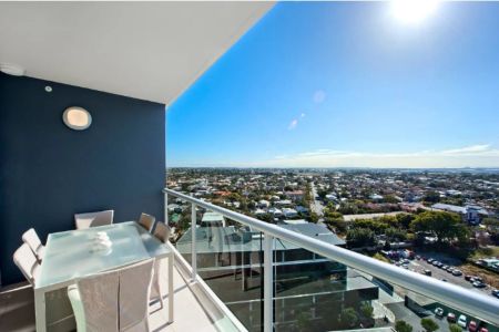 Unit 11704/8 Harbour Road, - Photo 4