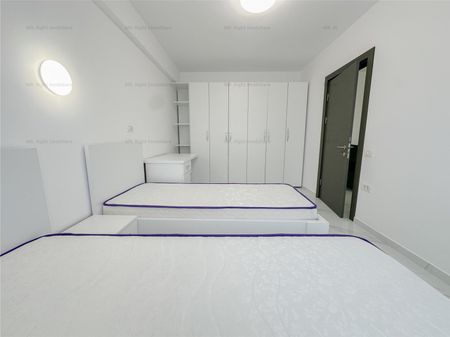 Apartament 3 camere central cu parcare si priveliste - Photo 3