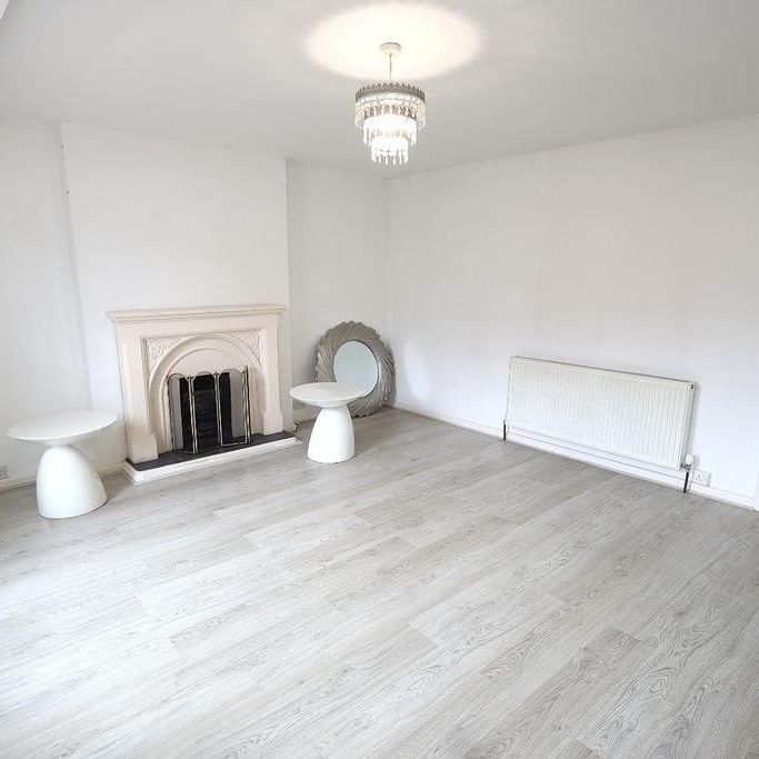 3 bedroom apartment to rent - Photo 1