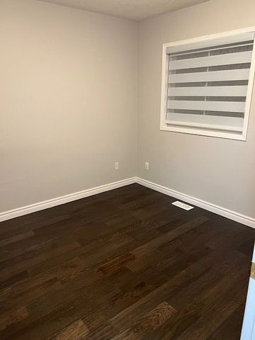 For Lease - 2464 Postmaster Drive, Oakville, Ontario - Photo 2